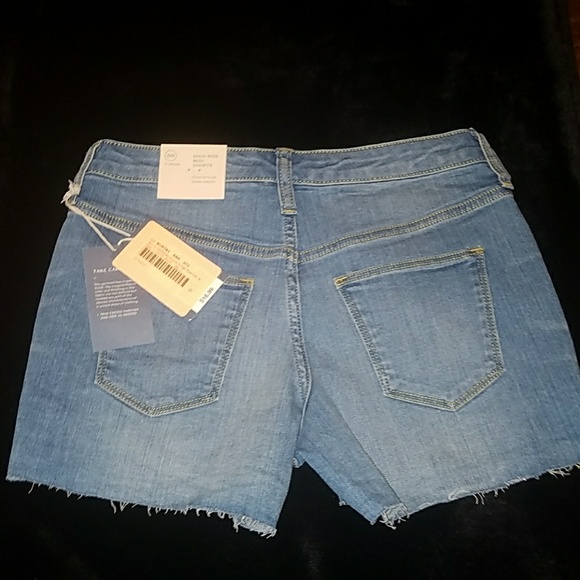 Universal Thread High Rise Shorts - Picture 2 of 3
